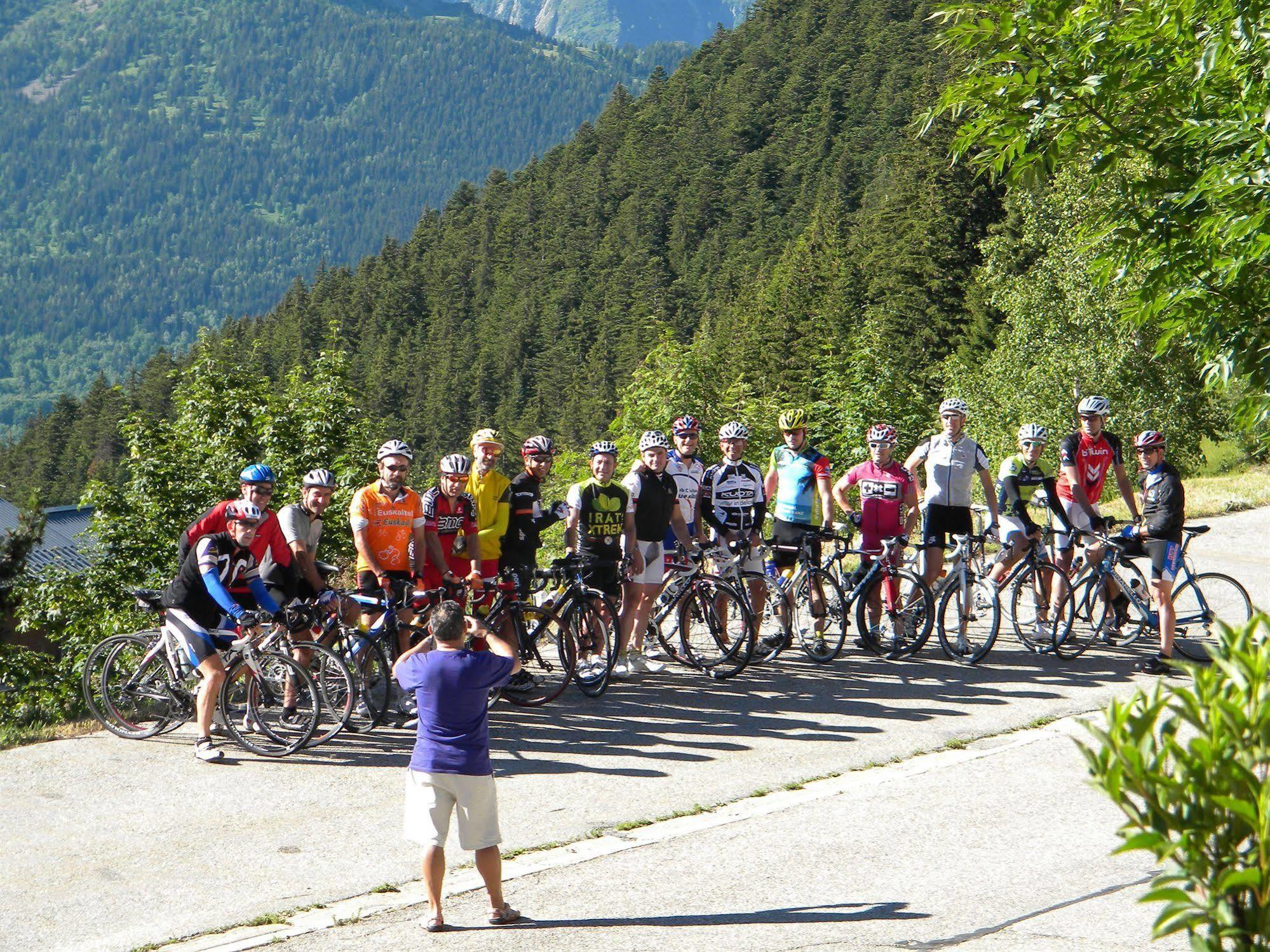 Hotel Le Beau Site Auris Kültér fotó